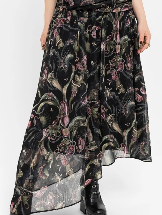 Disturbia Dresses & Skirts - (Disturbia) Dionaea Flytrap Midaxie Skirt Us 10